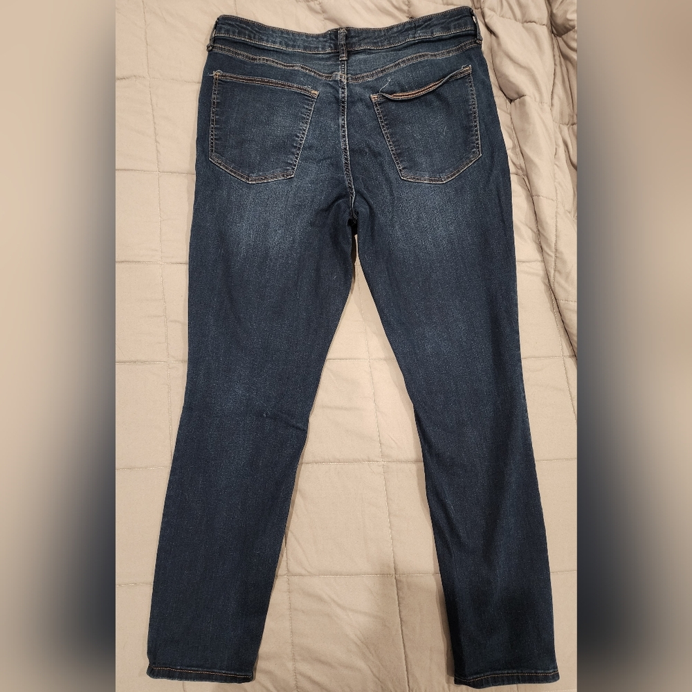 Universal Thread Jeans - Picture 2 of 3